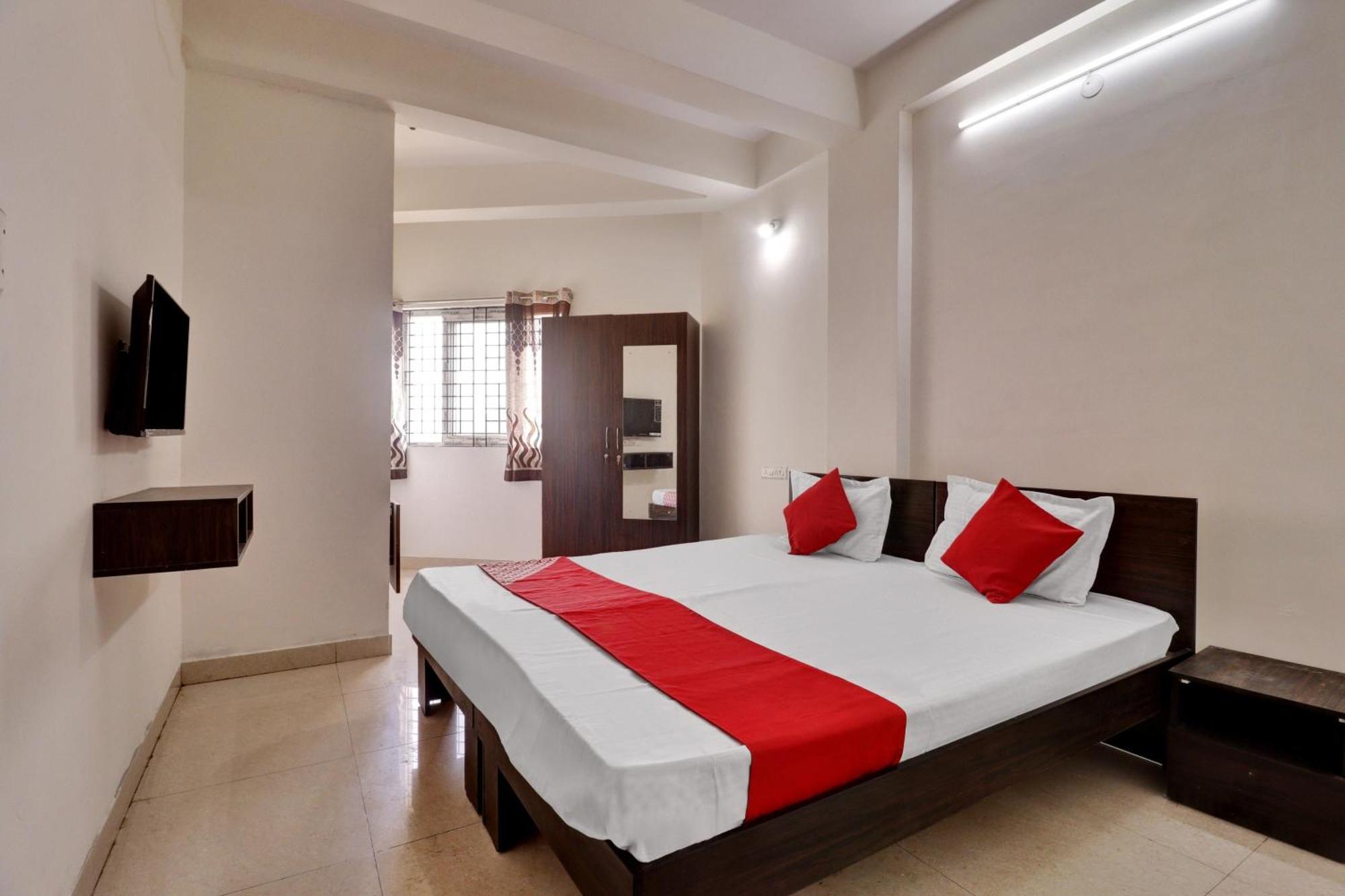 Hotel Millennium Comfort Bangalore Exterior photo